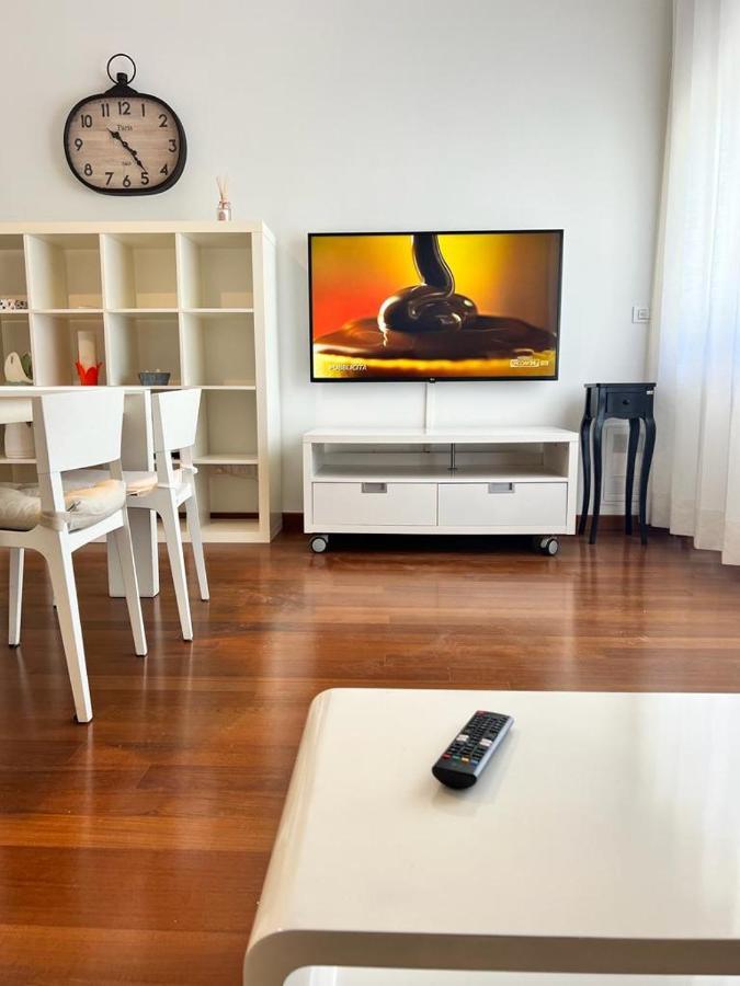 Piazza Italia Luxury Apartment Chianciano Terme Bagian luar foto